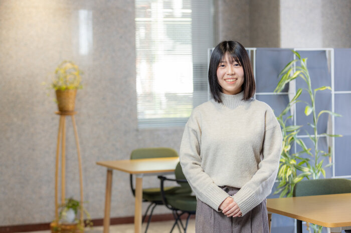 みよしオフィス玄関待合室の業務部U.Sさん
